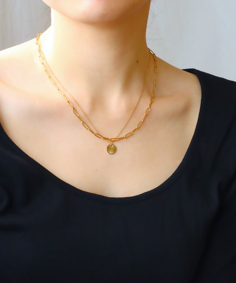 金アレ対応】太陽コインネックレスのスクエアチェーンの重ね付けセット