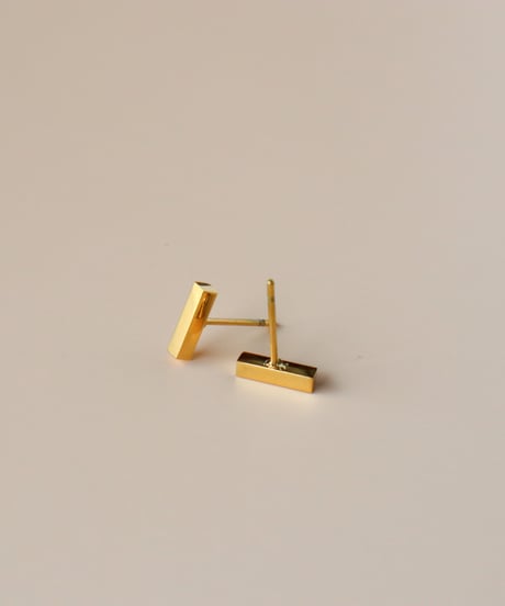 【金アレ対応】スクエアバーピアス