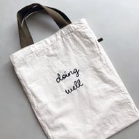 "doing well"刺繍 A4ブリーフトートバッグ