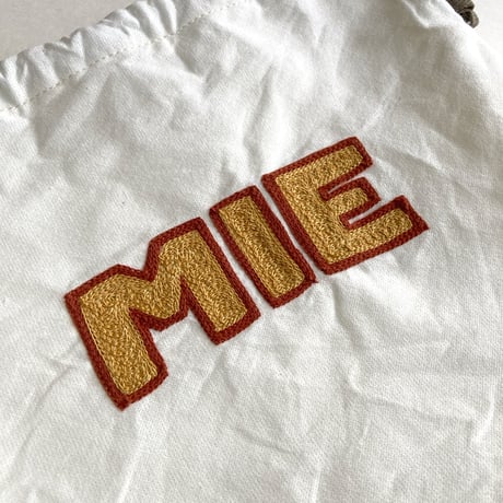 きんちゃく 中　"MIE" 三重 刺繍
