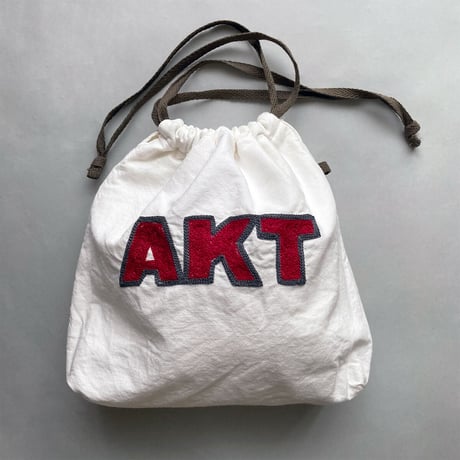 きんちゃく 中　"AKT" 秋田 刺繍