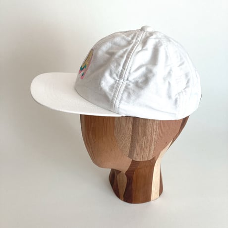 WHITE CAP "A" / ホワイトキャップ<Aロゴ刺繍>
