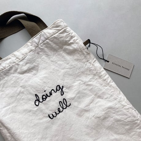 "doing well"刺繍 A4ブリーフトートバッグ
