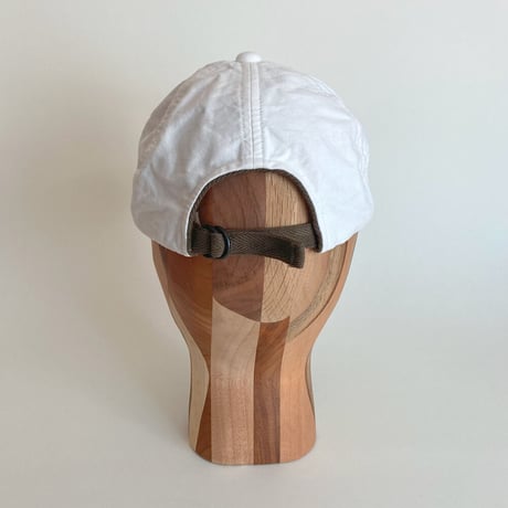 WHITE CAP "A" / ホワイトキャップ<Aロゴ刺繍>
