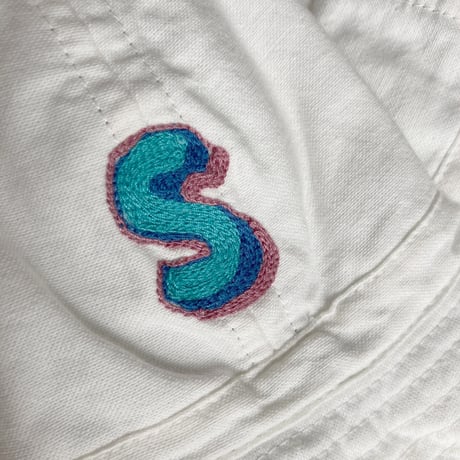 WHITE HAT / ホワイトハット <"S"/"R"/"T"刺繍>