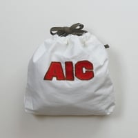 きんちゃく 中　"AIC" 愛知 刺繍