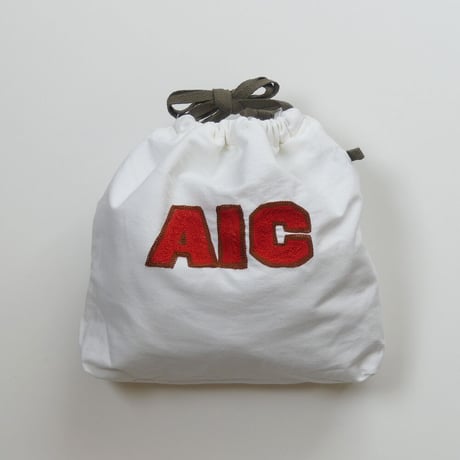 きんちゃく 中　"AIC" 愛知 刺繍
