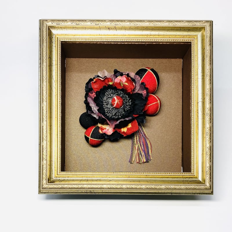 【レトロ】桂月刻 彫金 銅板彫刻 牡丹 花 絵画 額縁 額装 インテリア 牡丹と手鞠 Flower Art Frame 髪飾り【No.021001】 | タナヲ屋呉服店