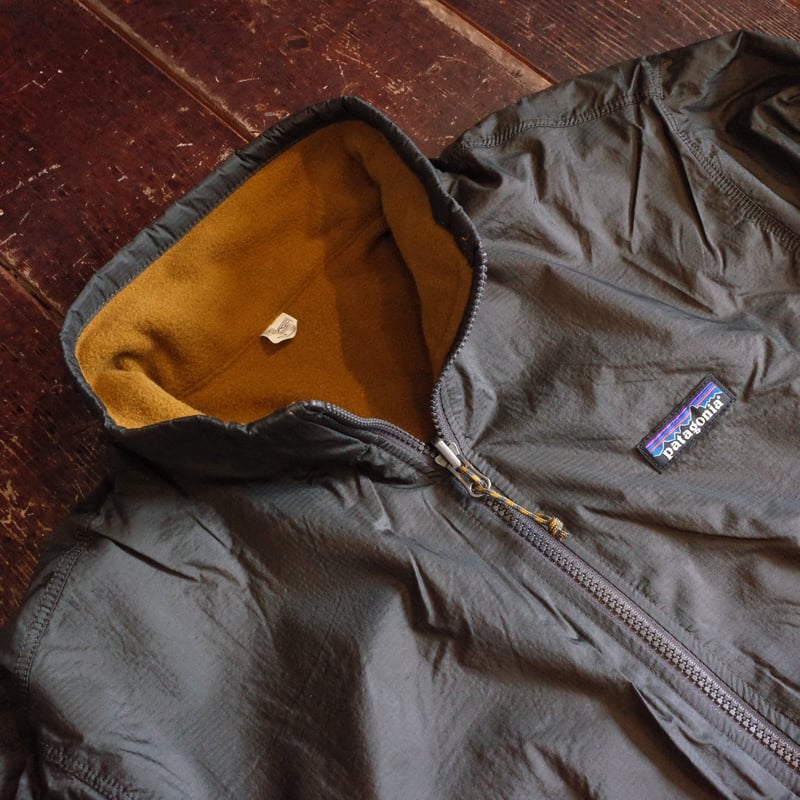 PATAGONIA REVERSIBLE SHELLED MICRODINI JKT | M