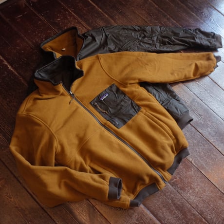PATAGONIA  REVERSIBLE SHELLED MICRODINI JKT
