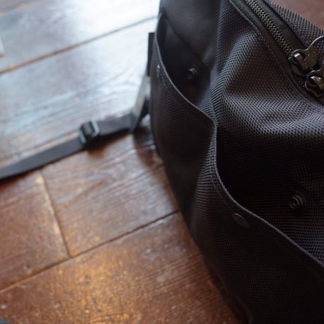BAG ‘n’ NOUN    POCHETTE ‘BLACK’