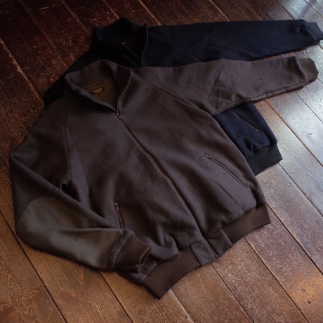 *A VONTADE  Stand Zip Truck Jacket