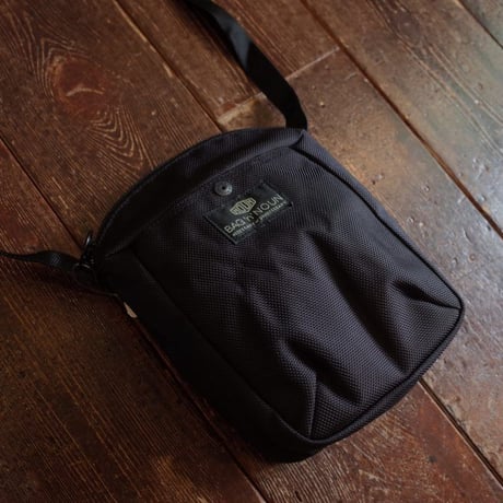 BAG ‘n’ NOUN  POCHETTE ‘MINI / BLACK’