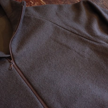*A VONTADE  Stand Zip Truck Jacket