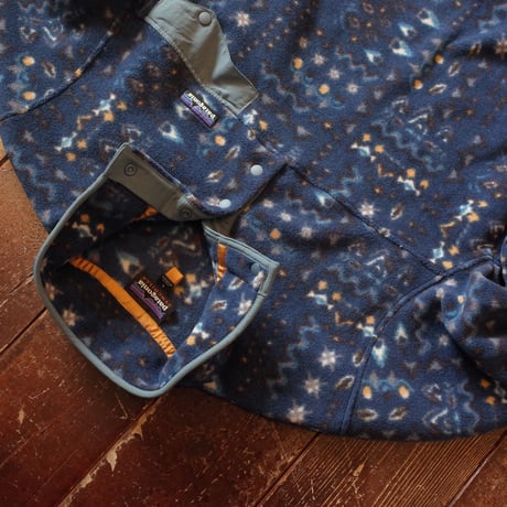 PATAGONIA    LW SYNCH SNAP-T P/O