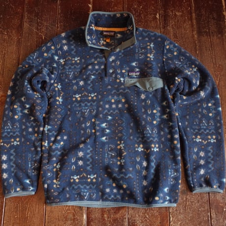 PATAGONIA    LW SYNCH SNAP-T P/O