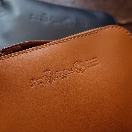 Felisi   #1058 / BU  HOLDING WALLET