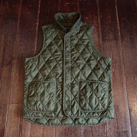 *A VONTADE  Quilted Liner Vest  -Detachable Collar-
