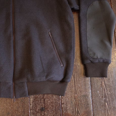 *A VONTADE  Stand Zip Truck Jacket