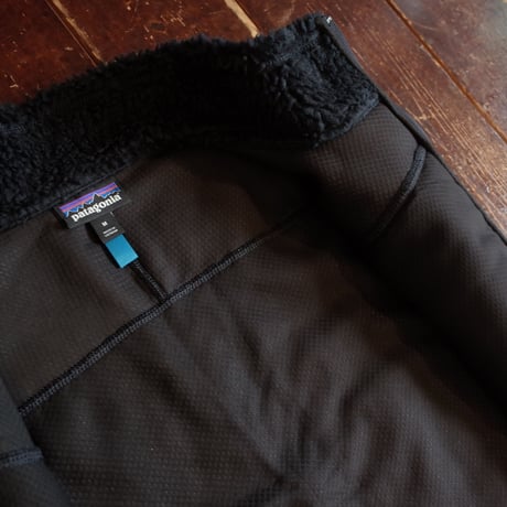 PATAGONIA  MEN'S CLASSIC RETRO-X VEST