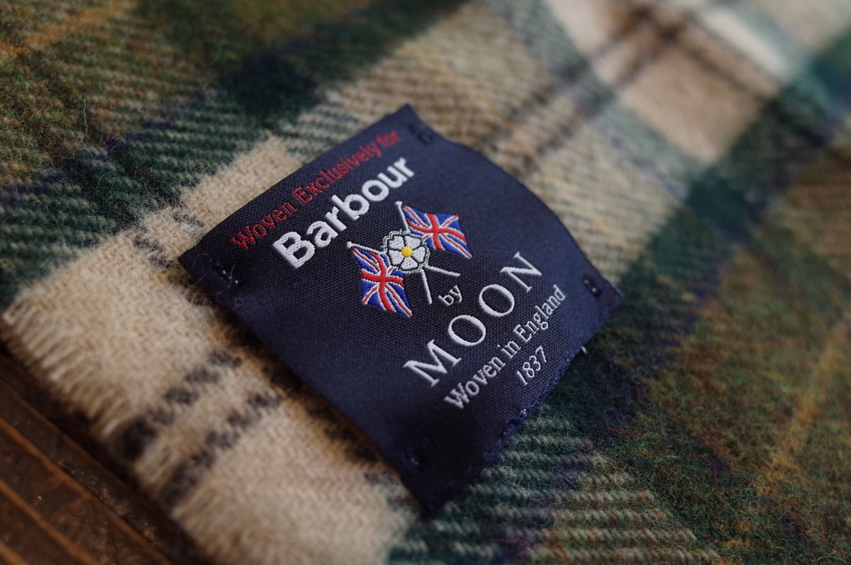 BARBOUR MOON SCARF | MAPS E-Shop