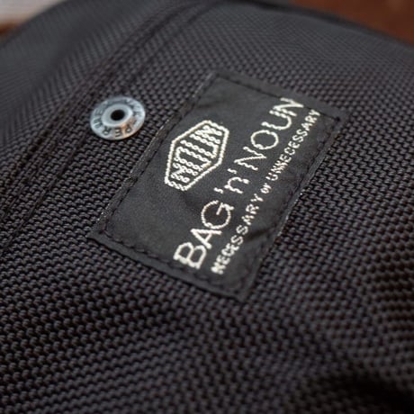 BAG ‘n’ NOUN  POCHETTE ‘MINI / BLACK’