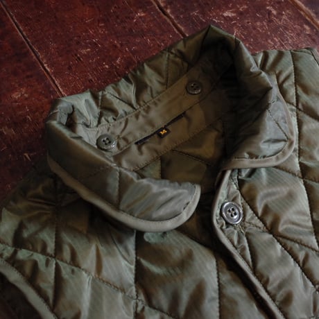 *A VONTADE  Quilted Liner Vest  -Detachable Collar-