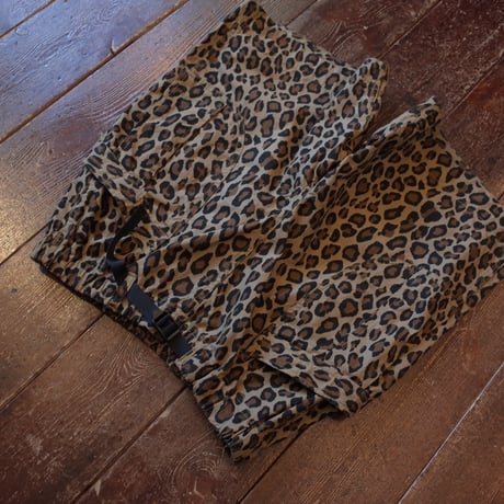 *A VONTADE  Fatigue Shorts / LEOPARD