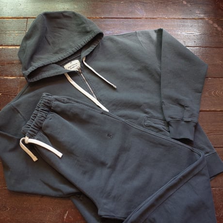 NIGEL CABOURN  THE ARMY GYM  "J-1 EMBROIDERED ARROW ZIP HOOD"