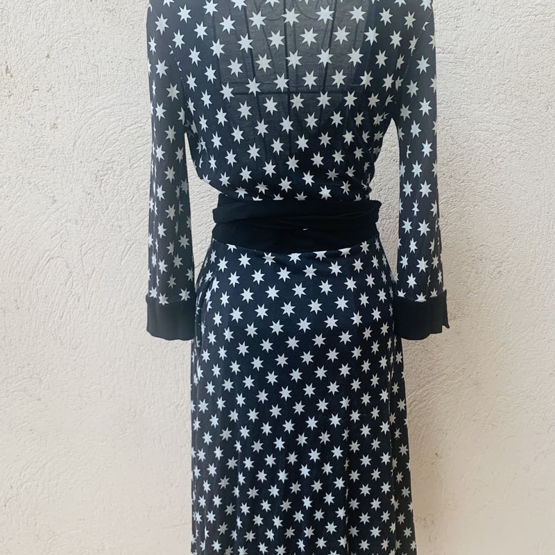 DIANE von FURSTENBERG(ダイアンフォンファステンバーグ)ラップ DIANE von FURSTENBERG(ダイアンフォンファステンバーグ)ラップ
