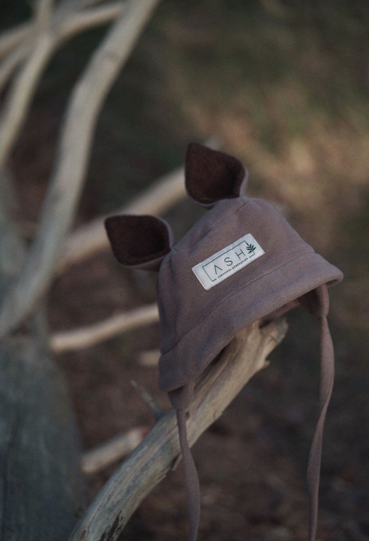 ASH GENERATIONalmond squirrel hat lana
