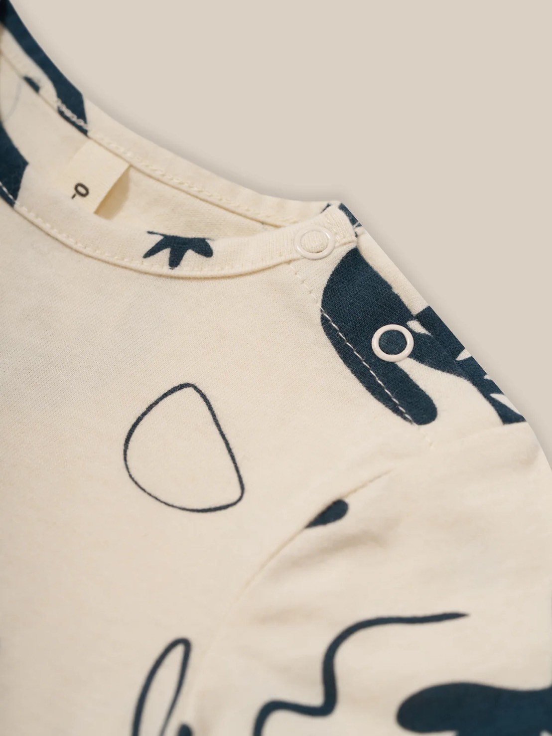 【新品未使用】organic zoo Capri Classic T 1-2y organic zoo】Capri Undyed Cotton Classic T-Shir