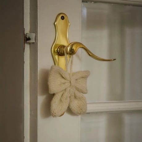 予約【Shirley Bredal】Little Bow ornament - Cream White