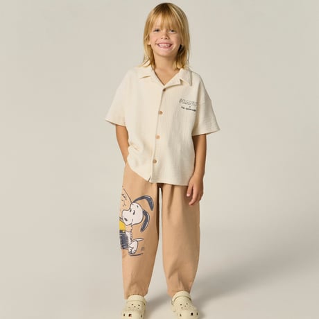 【the campamento】SNOOPY AND CHARLIE HUG BABY SHIRT