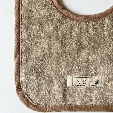 【ASH GENERATION】bibs / basic shaped neutral cappuccino