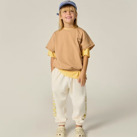 【the campamento】SNOOPY AND CHARLIE HUG VEST