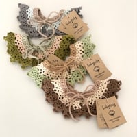 予約【babytoly】Happy Moon Crochet Collar