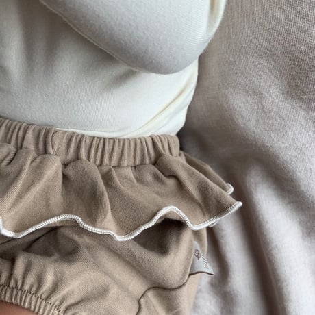【willow organics】ruffle bloomers