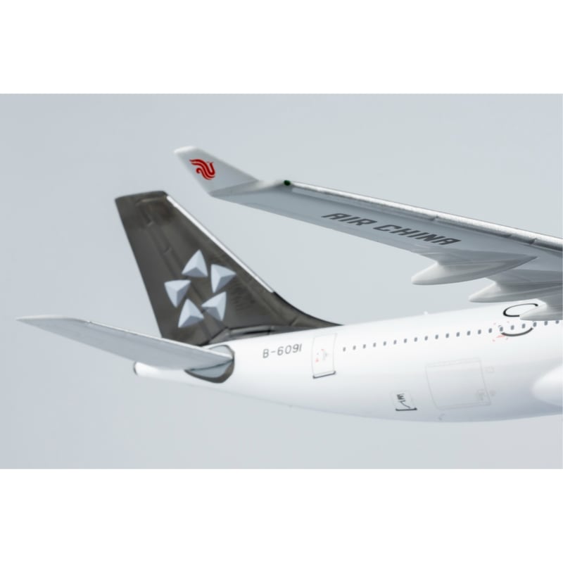 お取り寄せ商品】1/400 A330-200 中国国際航空「スター お取り寄せ商品】1/400 A330-200 中国国際航空「スター