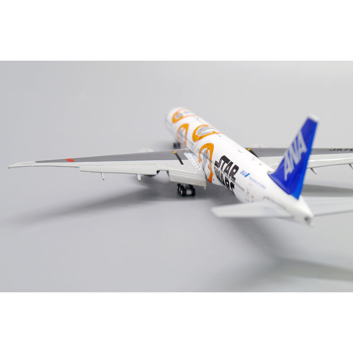 非売品・新商品情報】1/400 777-300ER ANA JA789A BB-8