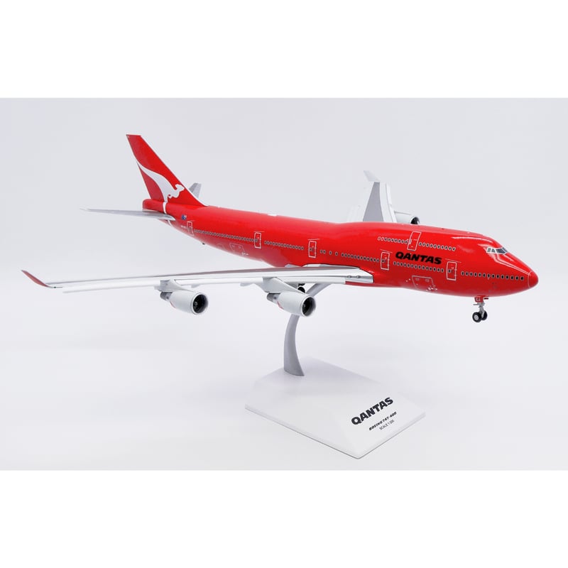 2機セット　1/200 カンタス航空　767 キャセイパシフィック航空　747 お取り寄せ商品】1/200 747-400 カンタス航空 「All Red」 VH-