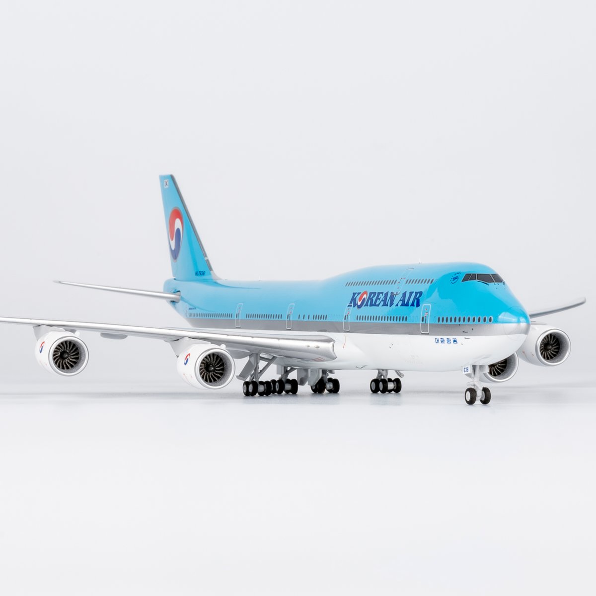 大韓民国 B747-8 政府専用機｜元 大韓航空HL7643｜1/400 1/400 747-8 大韓民国空軍政府専用機 HL7643 | ひこーきちゃん