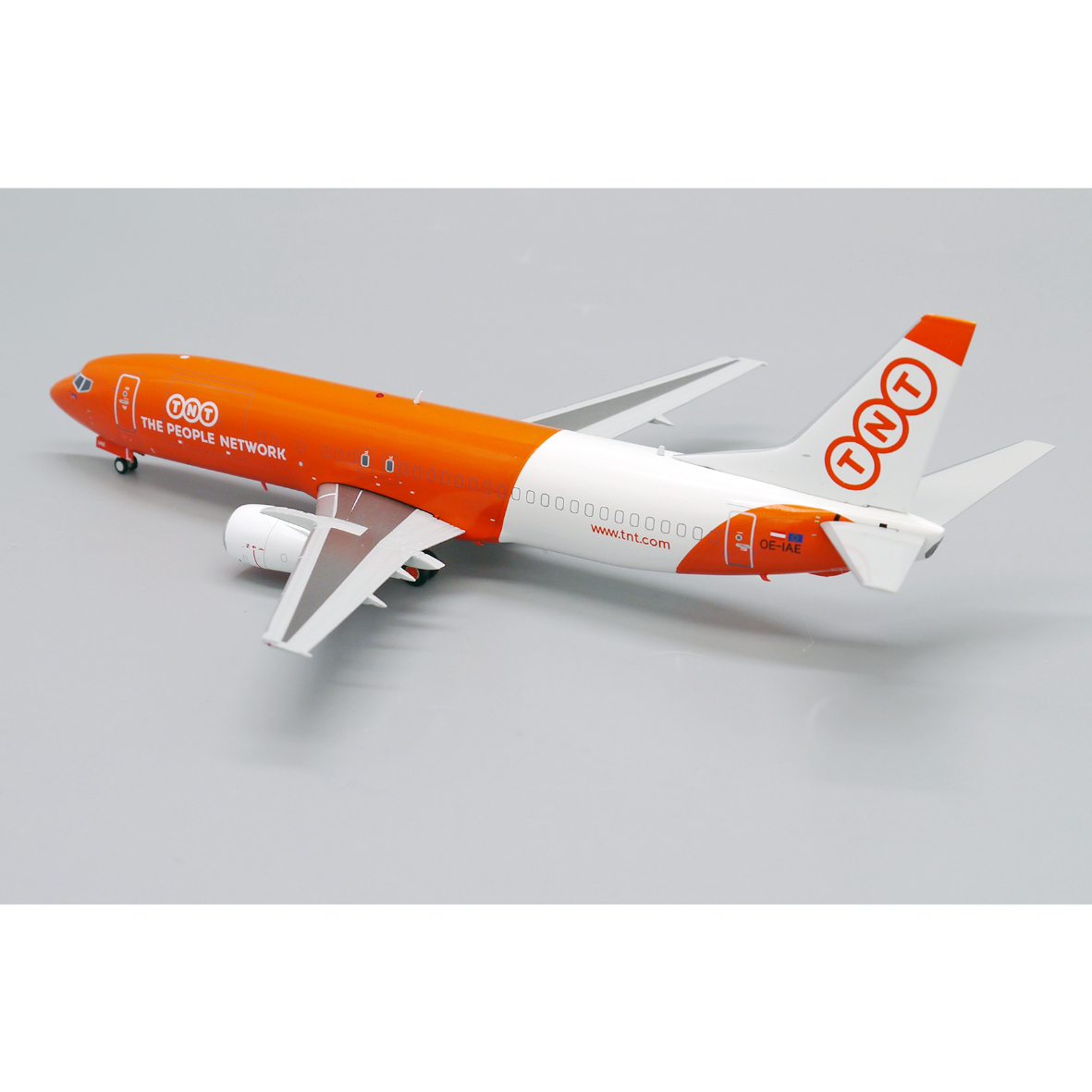 お取り寄せ商品】1/200 737-400(SF) TNT航空 OE-IAE | ひこーきちゃん