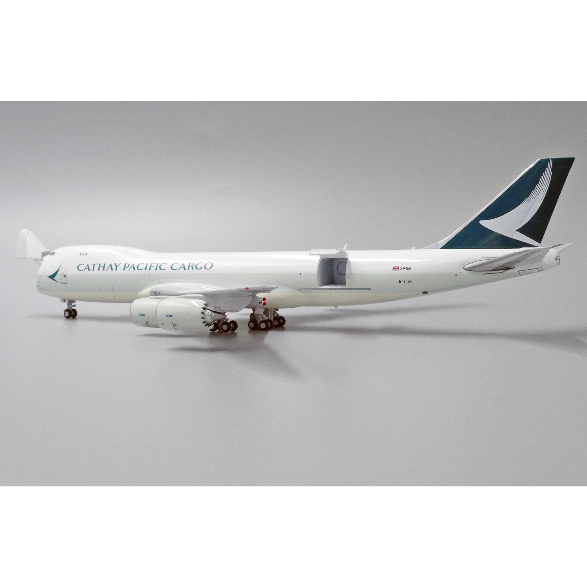 お取り寄せ商品】1/400 747-8F キャセイパシフィック航空 B-LJB 貨物