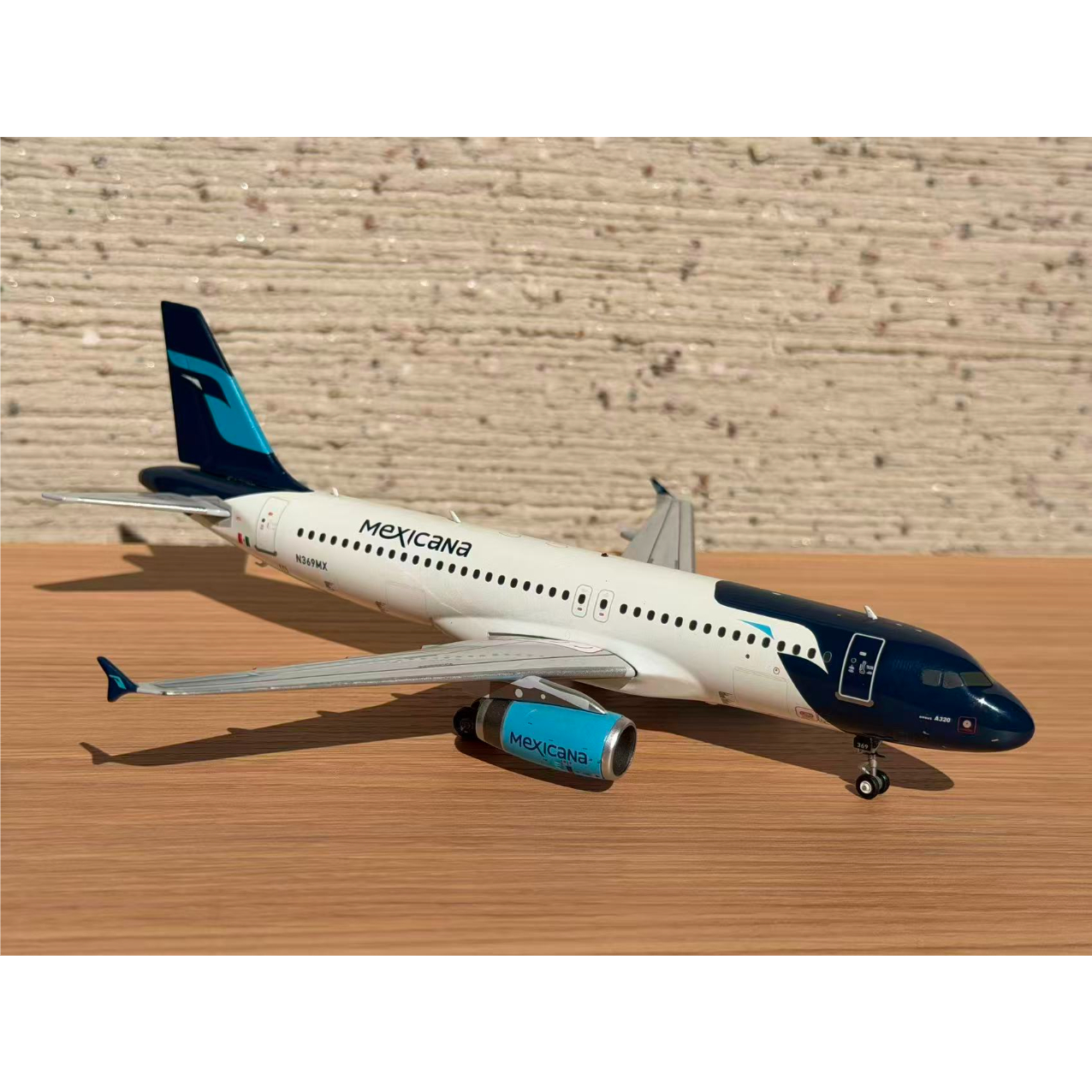 絶版】【中古】1/200 A320 メキシカーナ航空 N369MX | ひこーきちゃん