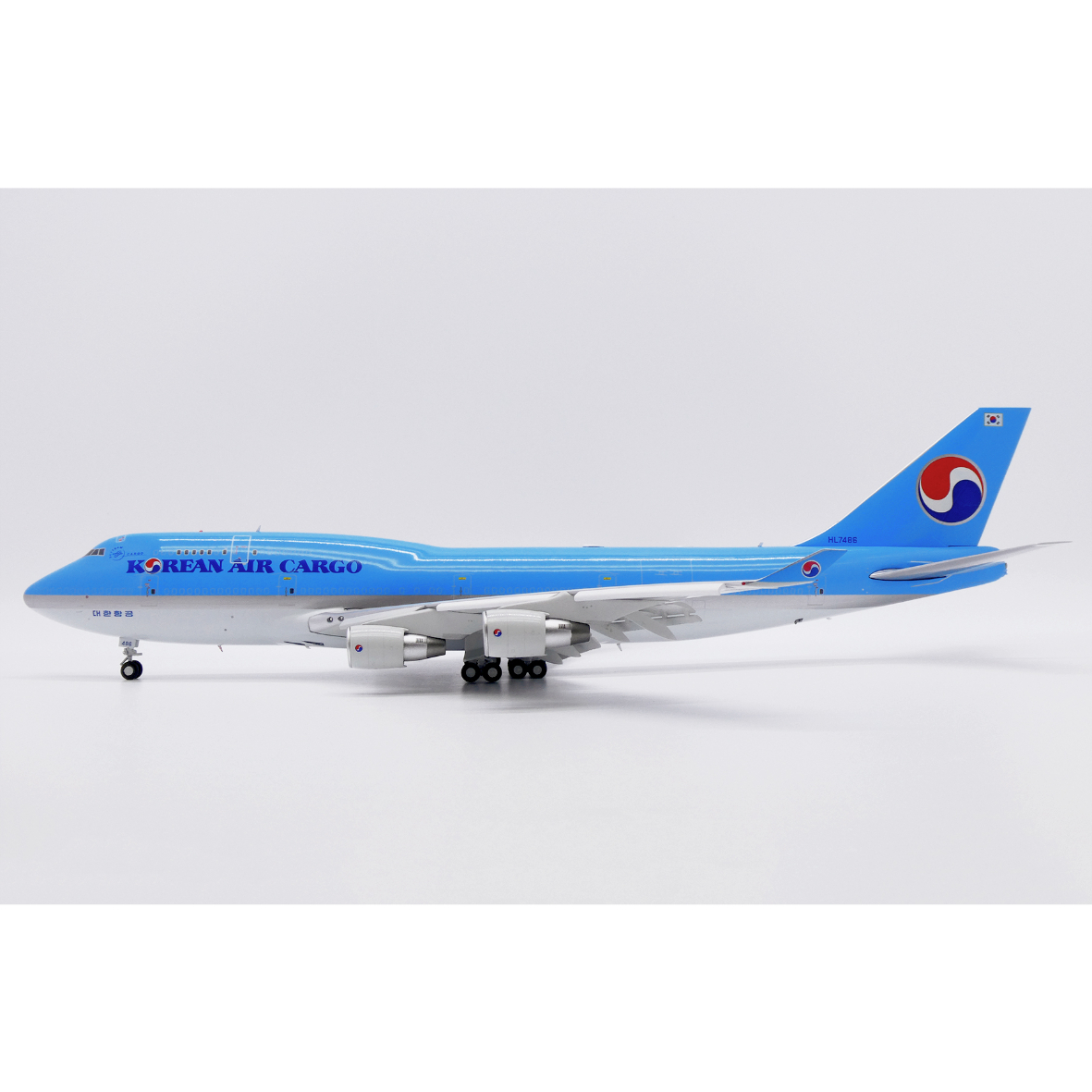 お取り寄せ商品】1/200 747-400BCF 大韓航空 HL7486 Fl
