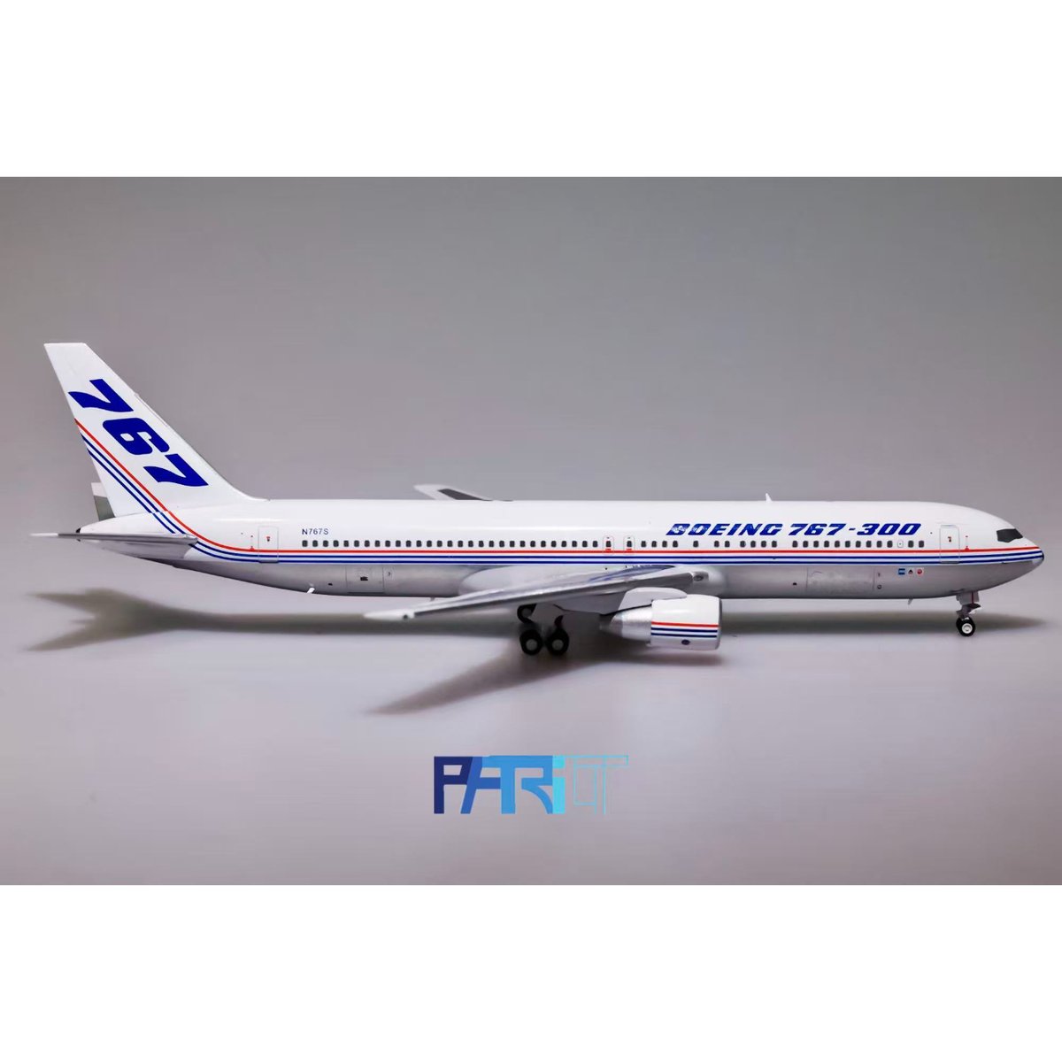 ボーイング767-300 1/100 pacmin ハウスカラー 飛行機模型 ボーイング767-300 1/100 pacmin ハウスカラー 飛行機模型 ボーイング