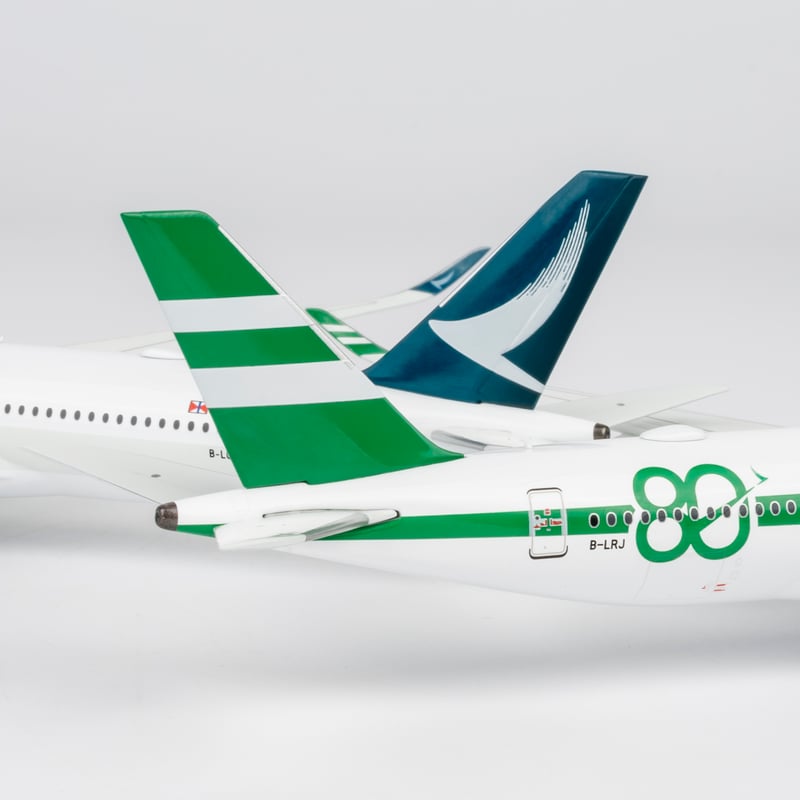 ULTIMATE COLLECTION)1/400 A350-900 キャセイパシフィック航