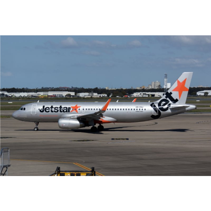 ジェットスター航空 A320neo VH-A5A 1/400 お取り寄せ商品】 1/400 A320neo ジェットスター「First A320n