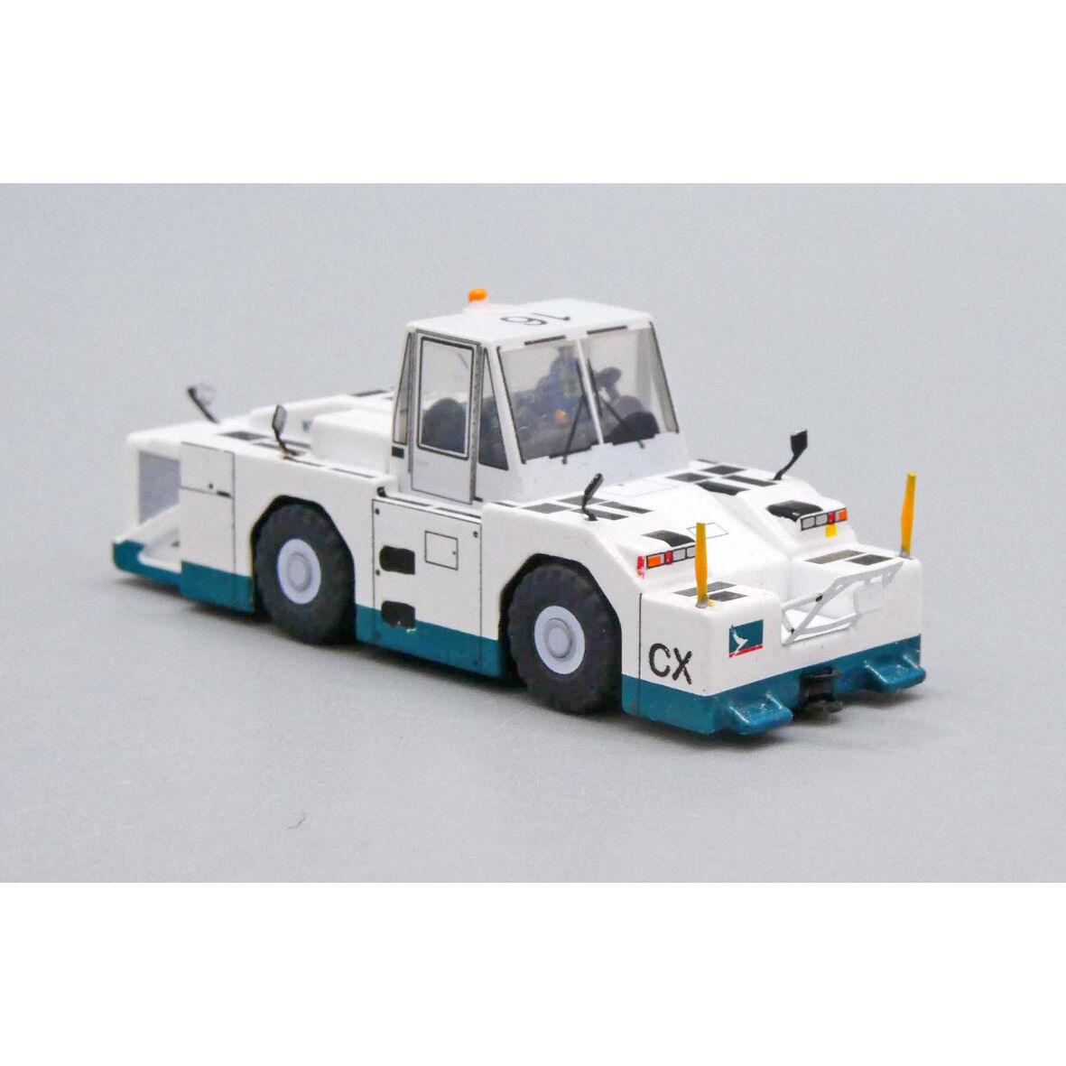 JC Wings 無塗装 1:200 トーイングトラクター JC Wings 無塗装 1:200